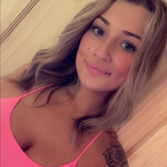 nicholeee_